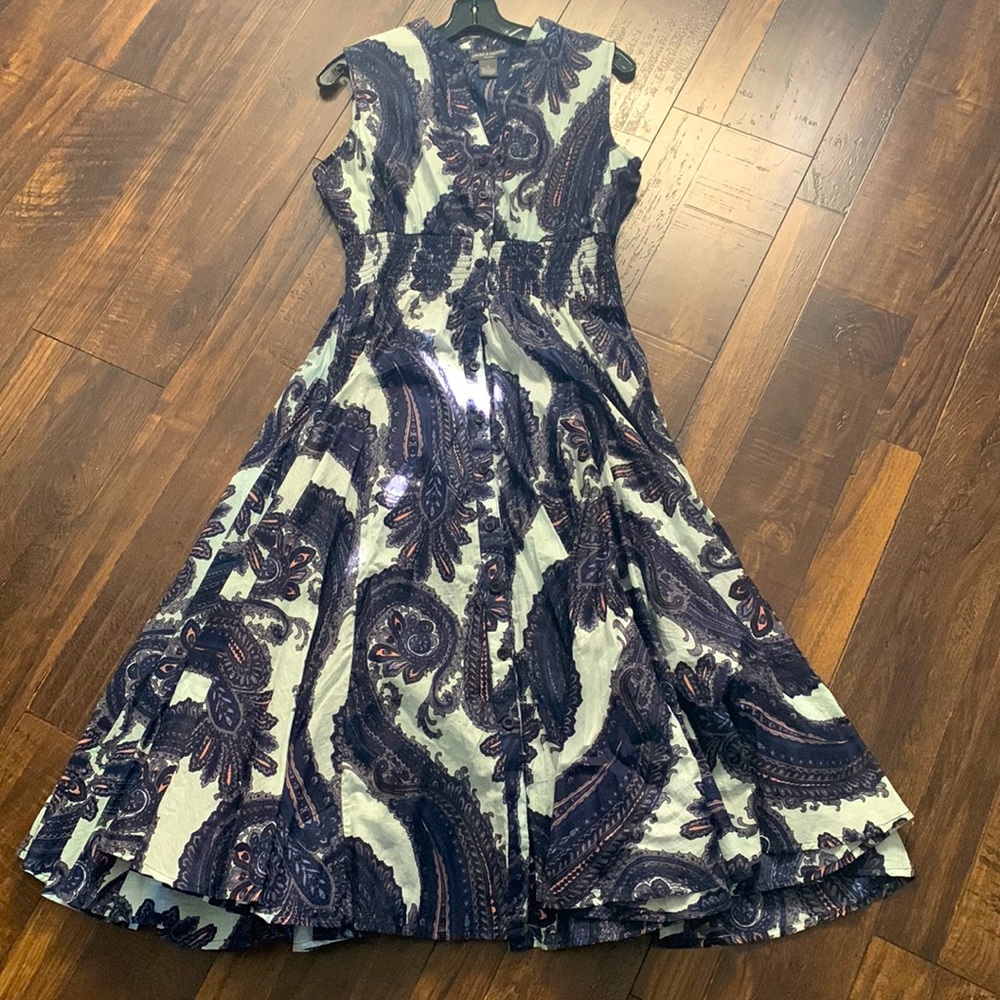 Sleeveless button down dress by Chelsea and Theodore